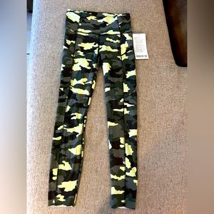 Lululemon Fast and Free HR Leggings - Size 4. 
25” inseam.